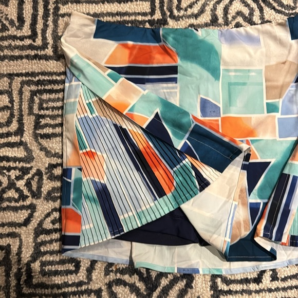 Lululemon accordion pleat skort - Picture 2 of 4